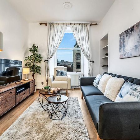 Cosy Grassmarket 2Br-1Ba - Newly Decorated! By Bonjour Residences إدنبرة المظهر الخارجي الصورة