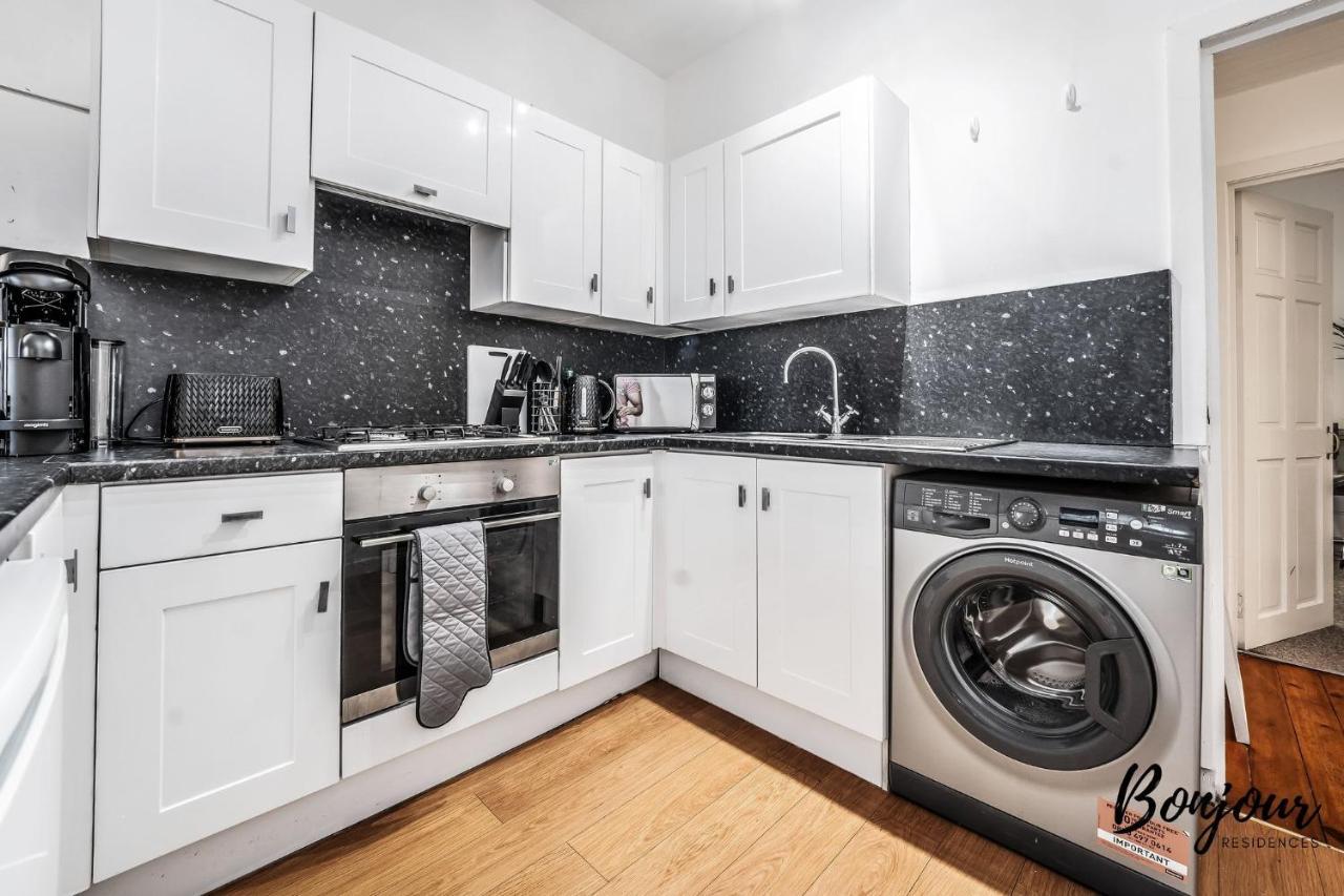 Cosy Grassmarket 2Br-1Ba - Newly Decorated! By Bonjour Residences إدنبرة المظهر الخارجي الصورة
